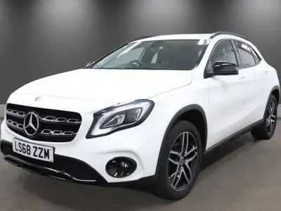 Used Mercedes GLA180 Urban 122 HP (89 kW) 2018 White SUV