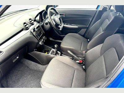 Used Suzuki Swift SZ5 83 HP (61 kW) 2022 Blue Hatchback