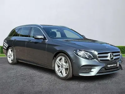 Usado Mercedes E220 AMG line 2018 Gris Familiar
