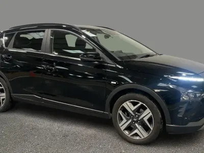 Begagnad Hyundai Bayon Premium 100 HK (73 kW) 2023 Svart SUV