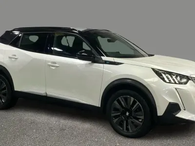 Käytetty Peugeot 2008 Premium 100 kW (136 HP) 2022 Valkoinen Katumaasturi