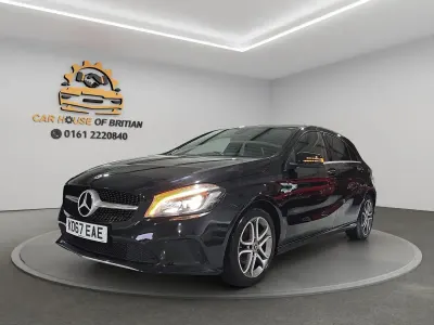 Begagnad Mercedes A180 Sport Edition 2018 Svart Halvkombi