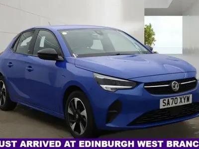 Usado Vauxhall Corsa-e 100 kW (136 HP) 2020 Azul Citadino