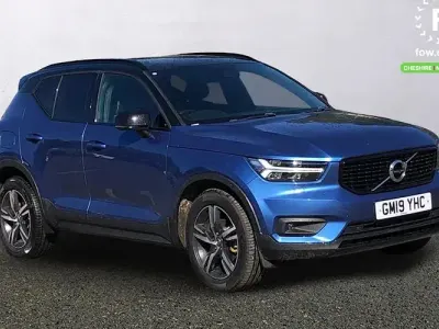 Usado Volvo XC40 Inscription 150 HP (110 kW) 2019 Azul SUV