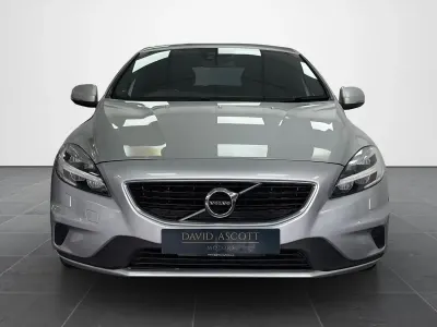 Gebraucht Volvo V40 R-Design 2019 Silber Kleinwagen