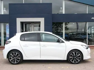 Second-hand Peugeot 208 Allure 75 CP (55 kW) 2020 Hatchback