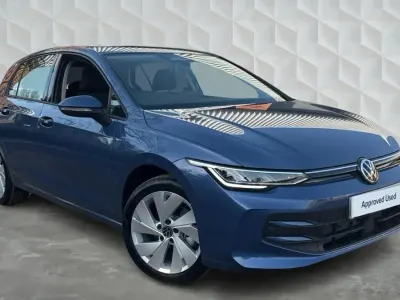 Used VW Golf VIII Life 115 HP (84 kW) 2026 Blue Hatchback