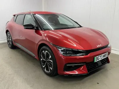 Używany Kia EV6 GT-Line 236 kW (321 KM) 2024 Czerwony SUV
