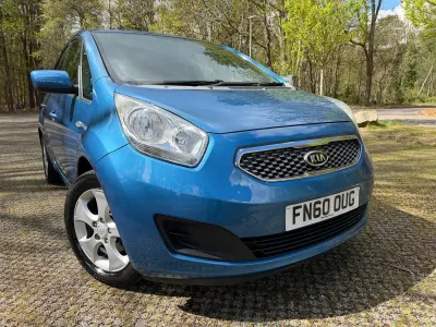 Used Kia Venga 125 HP (91 kW) 2010 Blue Hatchback