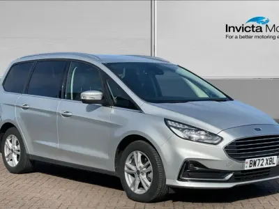 Usado Ford Galaxy Titanium 190 CV (139 kW) 2023 Plateado Monovolumen