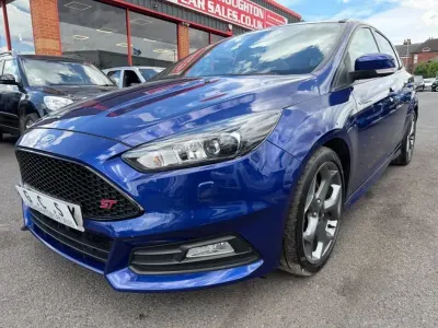 Used Ford Focus ST 2017 Blue Hatchback