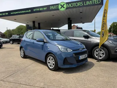 Used Hyundai i10 SE 67 HP (49 kW) 2017 Blue Hatchback