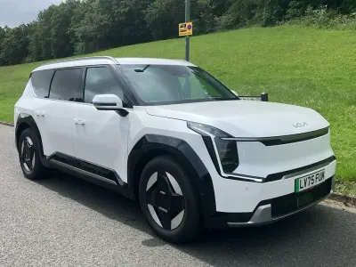 Used Kia EV9 Air 149 kW (203 HP) 2025 White SUV