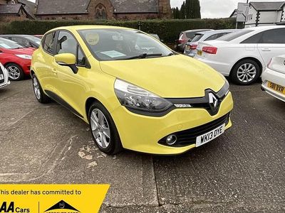Used Renault Clio IV Expression+ 90 HP (66 kW) 2013 Yellow Hatchback
