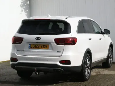 Used Kia Sorento 200 HP (147 kW) 2019 White SUV