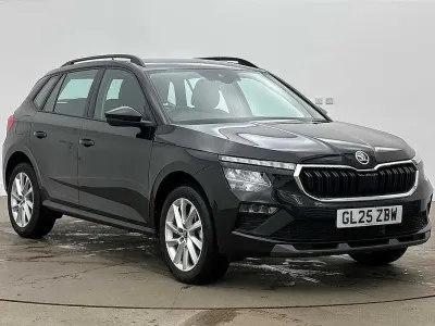 Käytetty Skoda Kamiq SE 116 HP (85 kW) 2025 Musta Katumaasturi