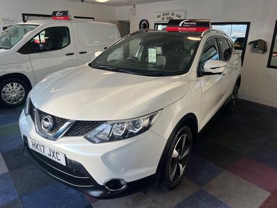 Used Nissan Qashqai N-Vision 115 HP (84 kW) 2017 White SUV