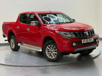 Used Mitsubishi L200 181 HP (133 kW) 2020 Red Pickup