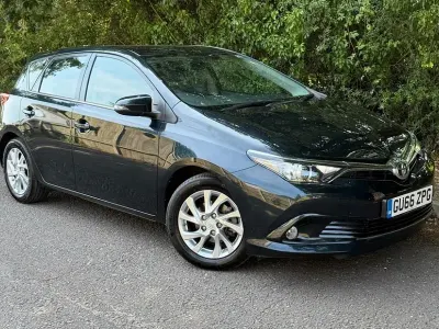 Used Toyota Auris
