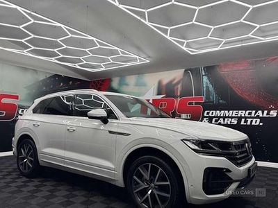 White Used 2019 VW Touareg R-line SUV | £25,850 (Fair price)