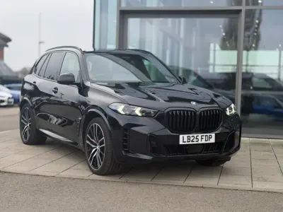 Käytetty BMW X5 M Sport 490 HP (360 kW) 2025 Musta Katumaasturi