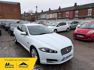 Used Jaguar XF Luxury 163 HP (119 kW) 2014 White Sedan