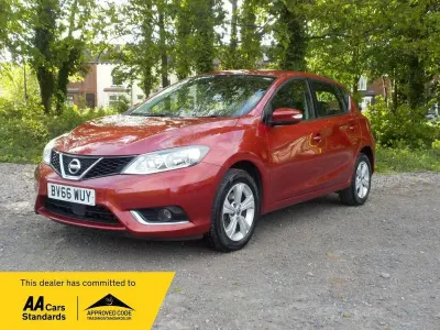 Used Nissan Pulsar Acenta 115 HP (84 kW) 2016 Red Hatchback