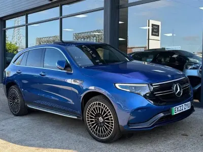Usado Mercedes EQC400 AMG Line Premium 300 kW (408 HP) 2022 Azul SUV
