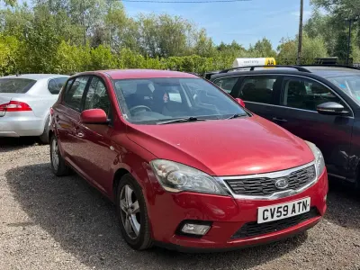 Used Kia Ceed 89 HP (65 kW) 2009 Red Hatchback