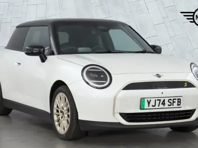 Usado Mini Cooper SE Hatch 158 kW (215 CV) 2025 Blanco Utilitario