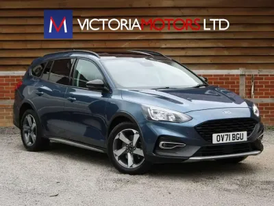 Used Ford Focus Active 120 HP (88 kW) 2021 Blue Estate
