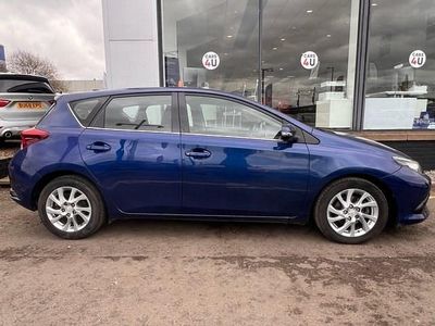 Used Toyota Auris Business Edition 136 HP (100 kW) 2015 Hatchback