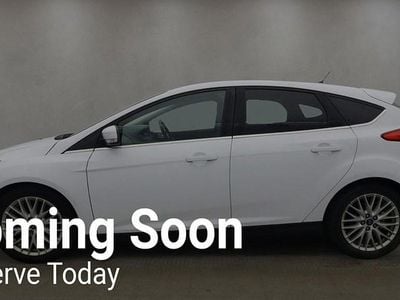 Used Ford Focus Zetec 115 HP (84 kW) 2014 White Hatchback