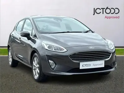 Used Ford Fiesta Zetec 99 HP (72 kW) 2018 Grey Hatchback