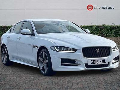 Begagnad Jaguar XE R-Sport 180 HK (132 kW) 2018 Vit Sedan