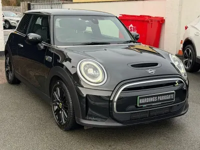 Używany Mini Cooper SE Hatch 135 kW (184 KM) 2022 Czarny Hatchback