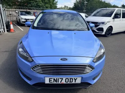 Used Ford Focus Zetec 100 HP (73 kW) 2017 Blue Hatchback