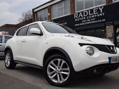 used Nissan Juke Juke 2011 (61)1.6 Tekna CVT Euro 5 5dr Petrol White