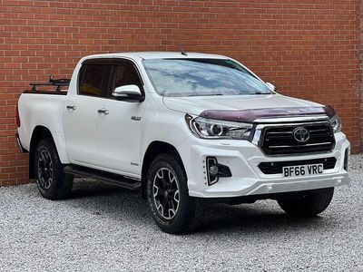White Used 2016 Toyota HiLux Pickup | £17,495 (A bit pricey)
