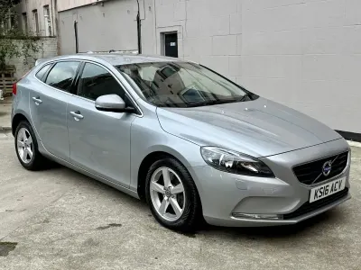 Used Volvo V40 SE 150 HP (110 kW) 2016 Silver Hatchback