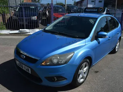 Used Ford Focus Zetec 2009 Blue Hatchback