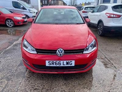 Used VW Golf VII Edition 125 HP (91 kW) 2017 Red Hatchback