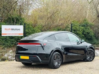Używany Tesla Model Y 286 kW (389 KM) 2025 SUV