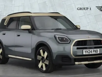 Usado Mini Countryman 215 CV (158 kW) 2024 Verde SUV