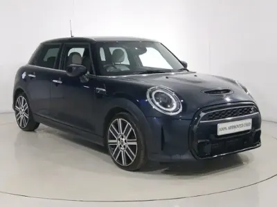 Begagnad Mini Cooper S Exclusive 2024 Halvkombi
