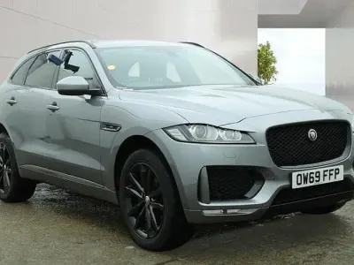 Usado Jaguar F-Pace Chequered Flag 180 HP (132 kW) 2020 Cinzento SUV