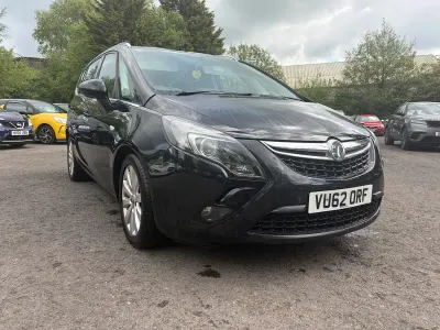 Second-hand Vauxhall Zafira 170 CP (125 kW) 2012 Negru Monovolum