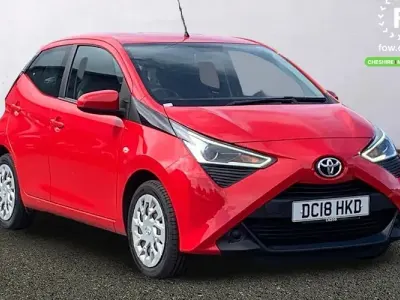 Used Toyota Aygo X-play 72 HP (52 kW) 2020 Hatchback