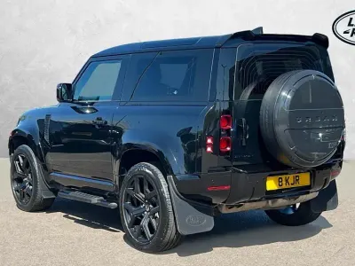Usado Land Rover Defender HSE 249 HP (183 kW) 2022 Preto SUV