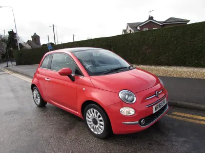 Usado Fiat 500 Lounge 69 HP (50 kW) 2016 Rosa Citadino
